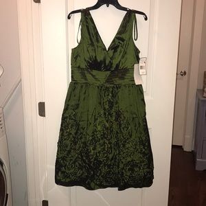 Green Flower Embroidered Semi-Formal Dress